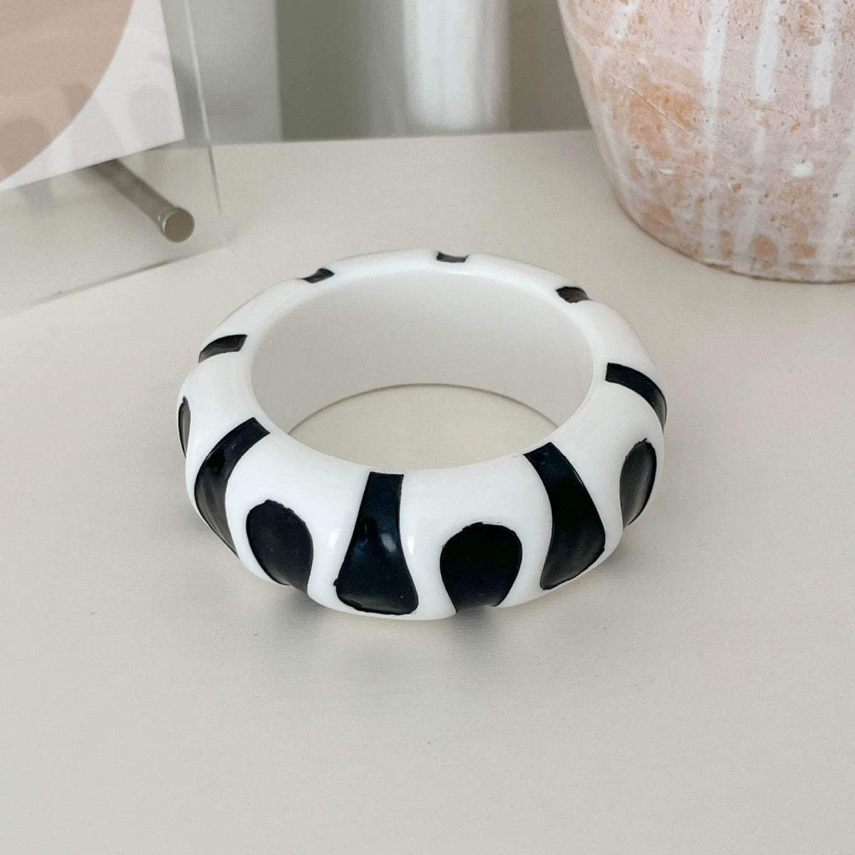 YIN N YANG RESIN BANGLE