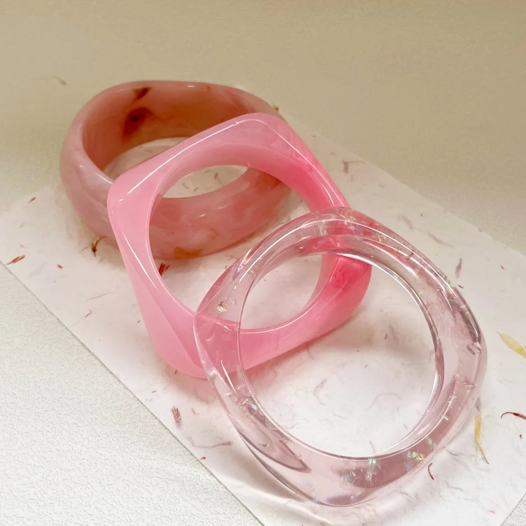 SOFT GIRL  RESIN BANGLE