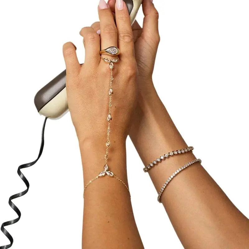 BLOOMING FINGER BRACELET